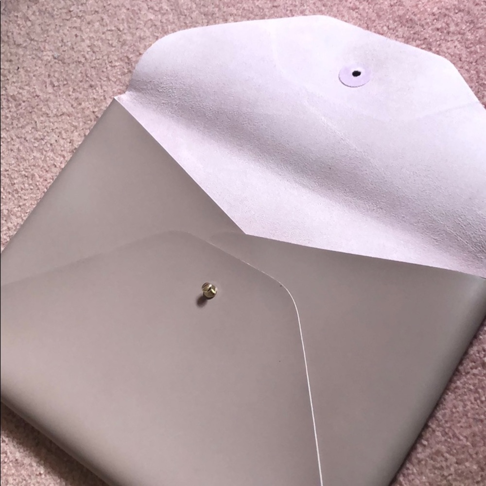 Samara Vegan Leather Laptop Sleeve, Lavender Grey - Picture 3 of 3